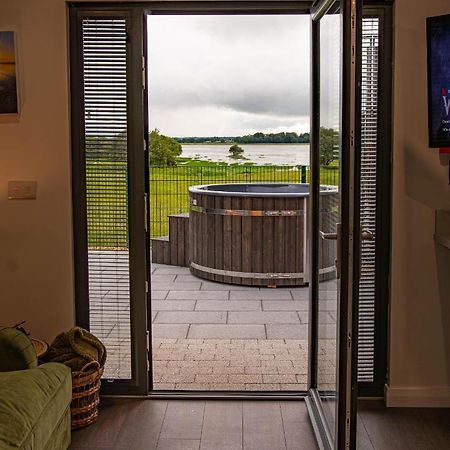 Отель Lough Beg Glamping Newferry Экстерьер фото