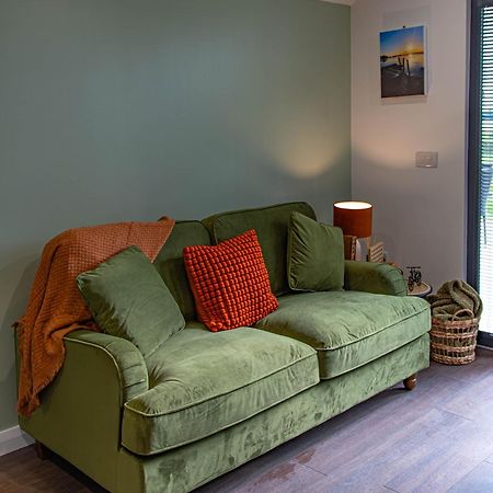 Отель Lough Beg Glamping Newferry Экстерьер фото