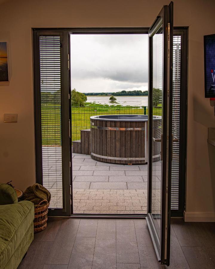 Отель Lough Beg Glamping Newferry Экстерьер фото
