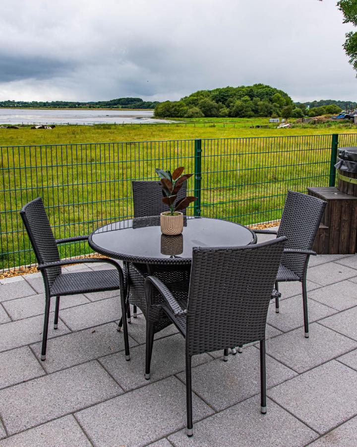 Отель Lough Beg Glamping Newferry Экстерьер фото