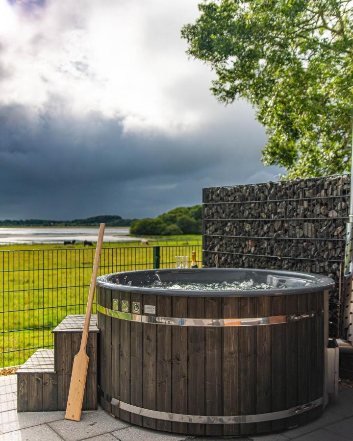 Отель Lough Beg Glamping Newferry Экстерьер фото