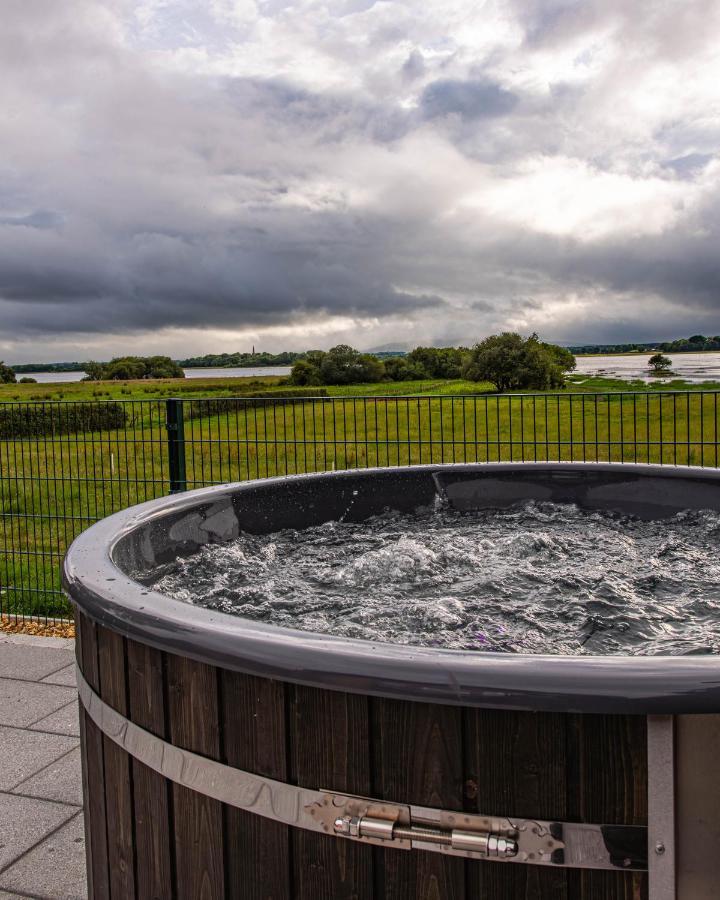 Отель Lough Beg Glamping Newferry Экстерьер фото